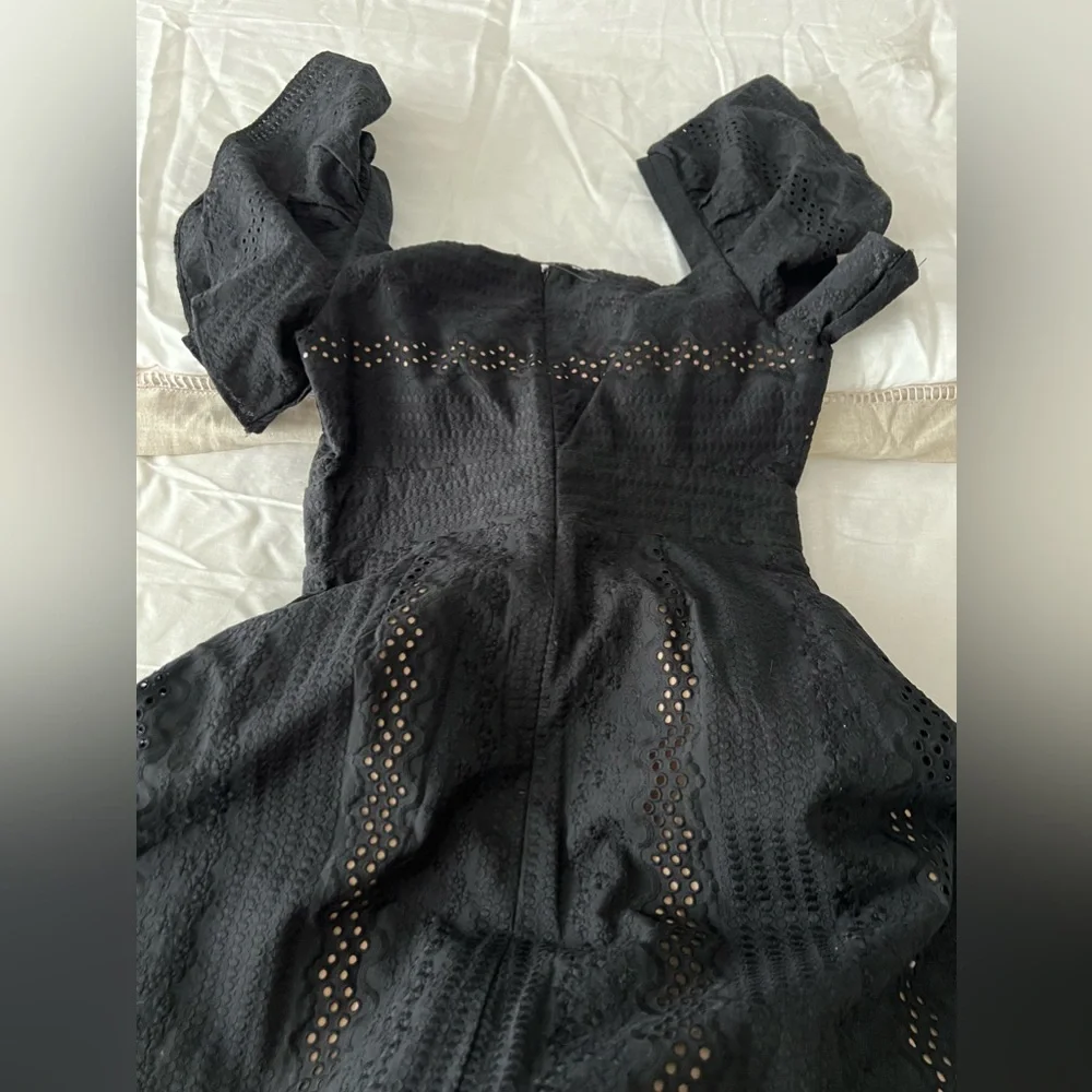 BCBGMAXAZRIA Eyelet Fit-and-Flare Midi Dress
✨ Like New – worn only once - Picture 13 of 13